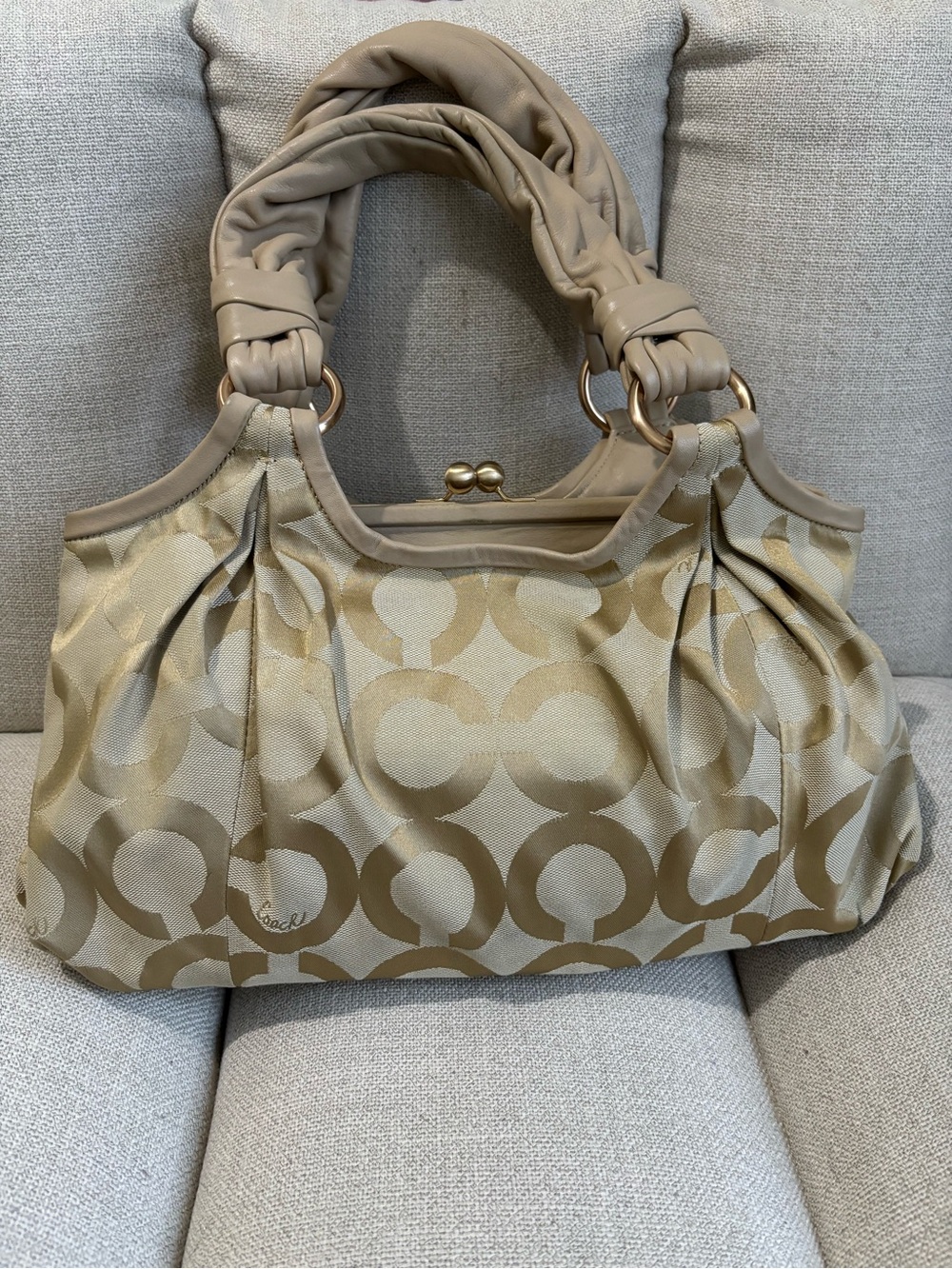 Coach Kisslock Bag
